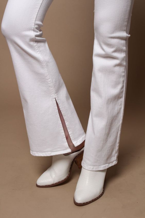 2018/19 trends and details. Highwaist Side Slit Flare Leg Jeans - White