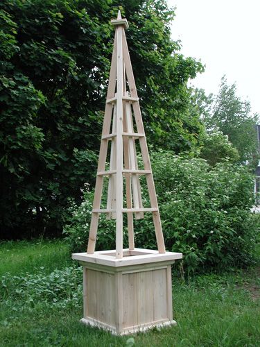 Wooden Garden Obelisk I Think We Can Make This Wooden Garden Obelisk I Think We Can Make This Gardening Pinterest Gardens Ideas And Structures