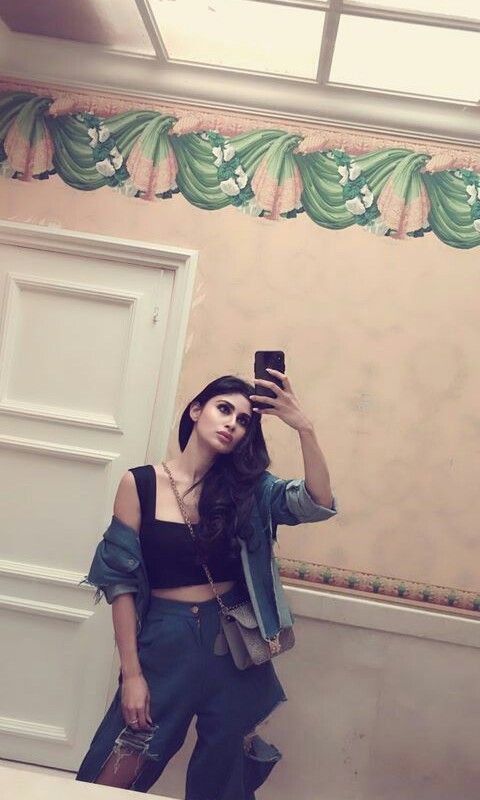 Mouni roy ❤