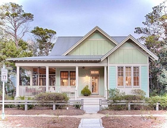 Charming Small Cottage House Exterior Idea Cottage House Exterior Small Cottage Homes Beach House Decor
