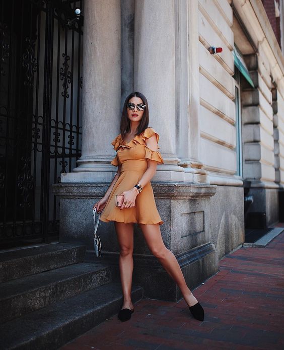 104.3 mil curtidas, 443 comentários - Camila Coelho (@camilacoelho) no Instagram: âFlats and flowy dress - my fav combo on warm days!âï¸ Look fresquinho e confortável - com vestidoâ¦â