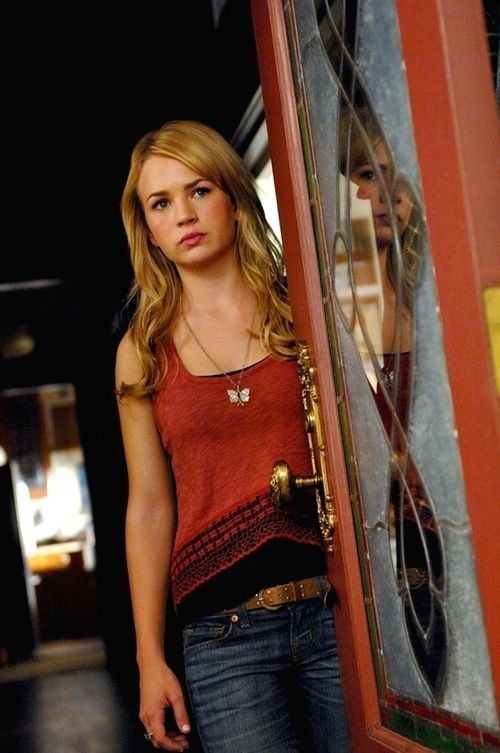 britt-robertson