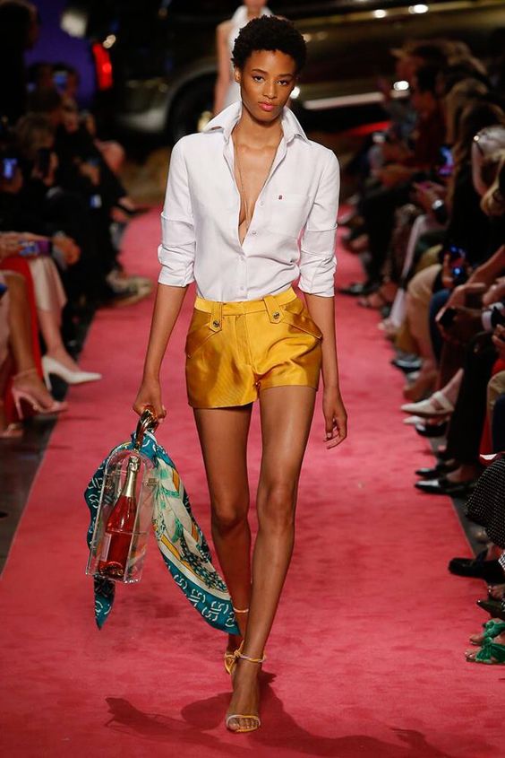 Brandon Maxwell Spring 2019 Ready-to-Wear Fashion Show Collection: See the complete Brandon Maxwell Spring 2019 Ready-to-Wear collection. Look 25