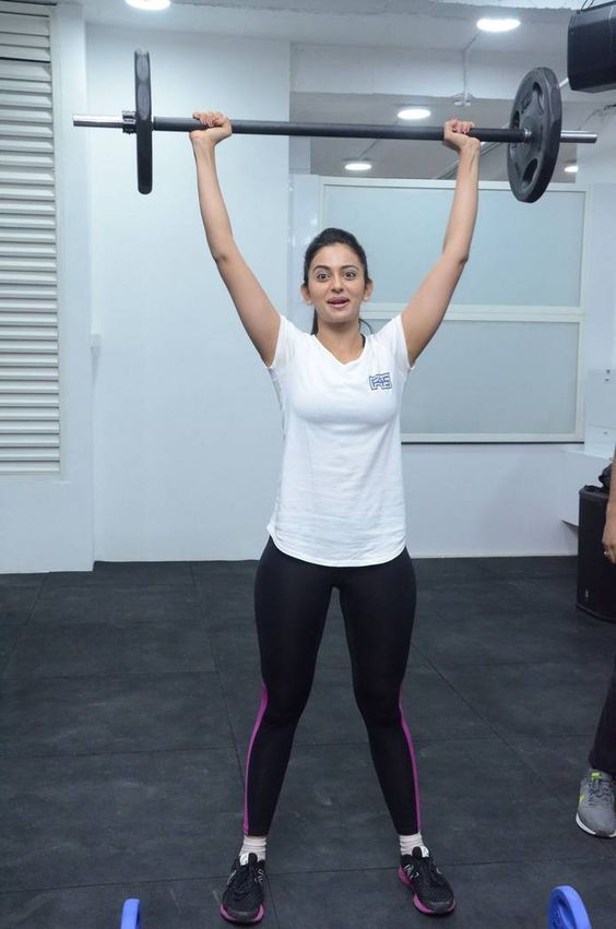 rakul-preet-singh-gym-hot