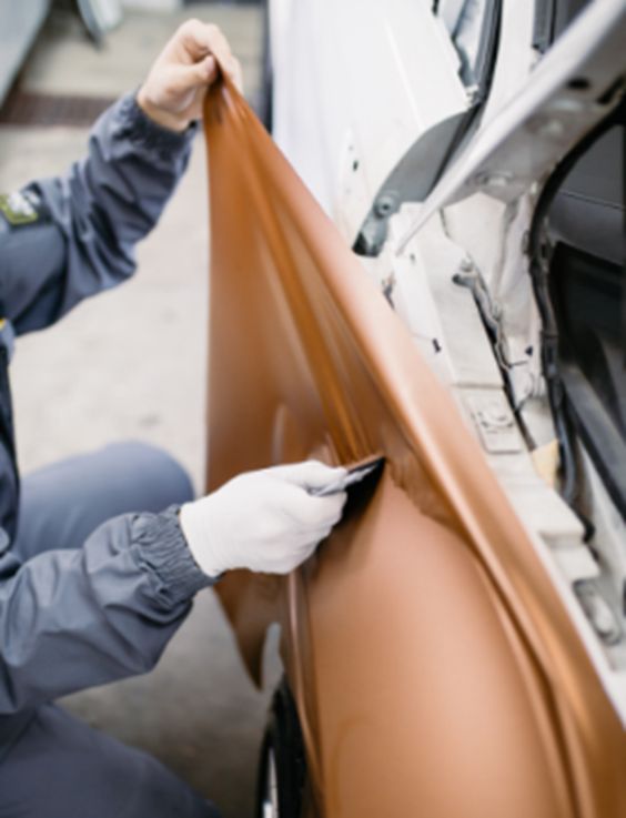 HOW TO VINYL WRAP A CAR AND CARE FOR IT – THE FULL DIY GUIDE
