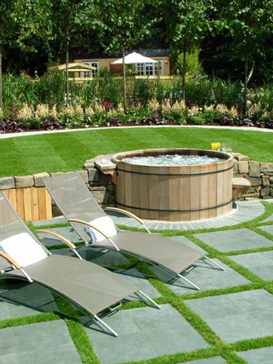 gartengestaltung mit einem badewanne mit hölzernen brettern - zwei - garten mit whirlpool gartengestaltung mit einem badewanne mit hölzernen brettern - zwei - garten mit whirlpool