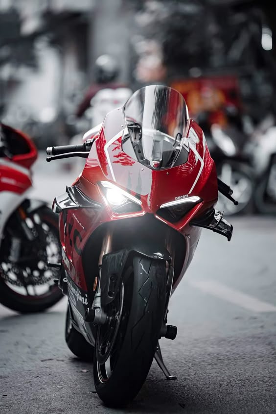 Ducati V4R