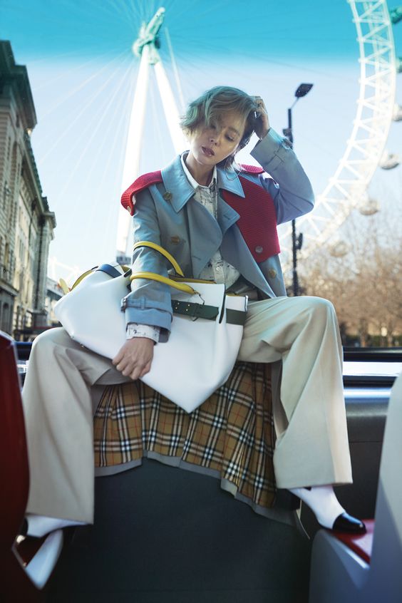Kim Sung Ryoung wears a #Burberry knit-detail tropical gabardine trench and #TheBeltBag in a new Luxury Magazine editorial. Photographed by Moke Na Jung and styled by Ma Yeon Hee