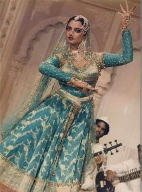 Throw back photo of Rekha ji