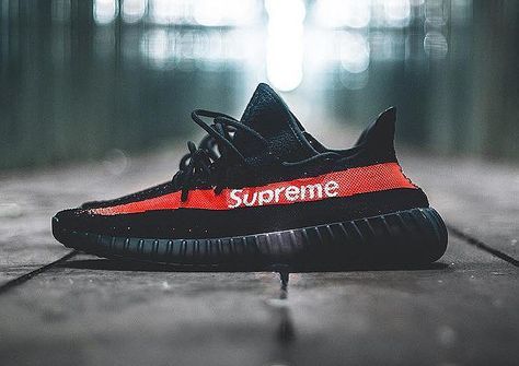 chaussure-supreme-new-york-x-adidas-yeezy-boost-350-v2-black-1 Hype shoes, Yeezy shoes, Adidas yeezy boost