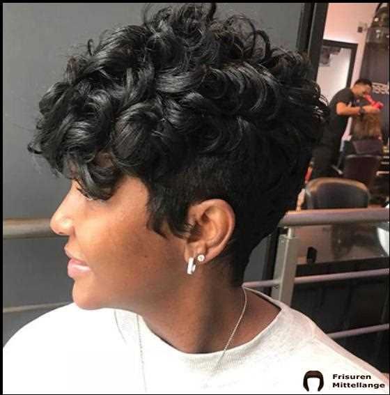 Kurze Schwarze Haar 9 Frisuren Fur Die Frau In 2020 Kurze Schwarze Haare Haarschnitt Ideen Pixie Schnitt