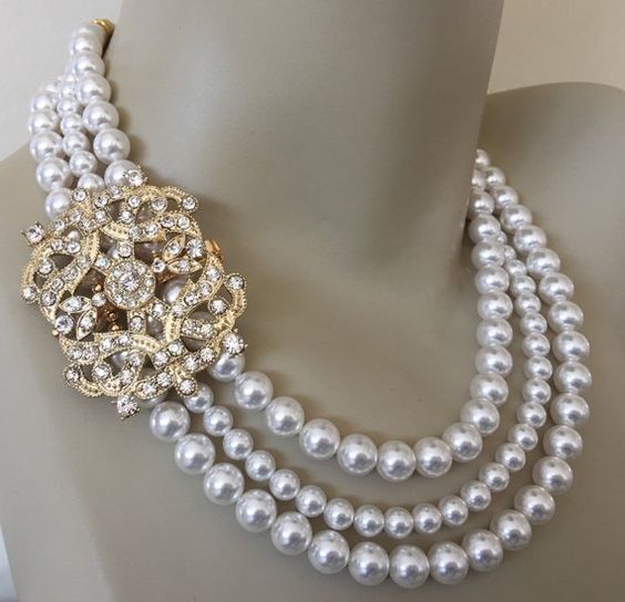 wedding bridal crystal great gatsby Vintage gold filigree brooch black rhinestones white pearls
