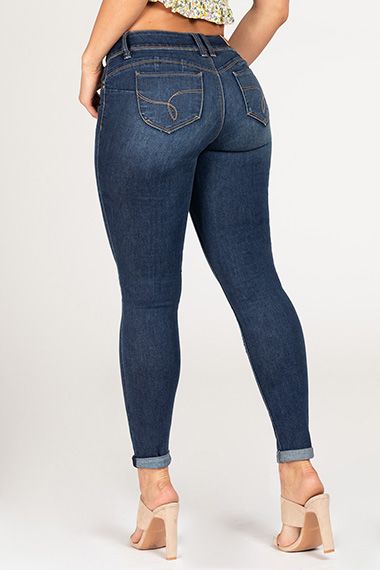YMI Womens Junior Wannabettabutt 2 Button Mid-Rise Roll Cuff Denim Ankle Jeans