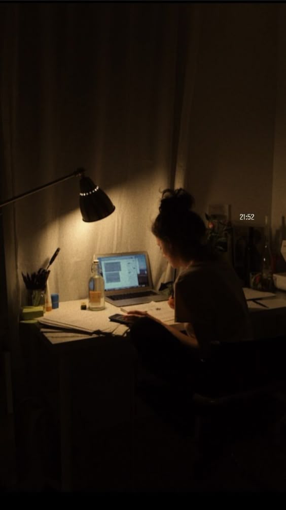 studying motivation ipad macbook library law student university college student life aesthetic romanticise study sesh session