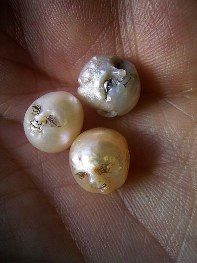 Hand carved pearl , ”パールボーイがやって来たー!”ショッピングページへ移動します-Go to Web shopお知らせです。今年の個展はキャンセルになりました。お待ち頂いていたお客様、ギャラリー