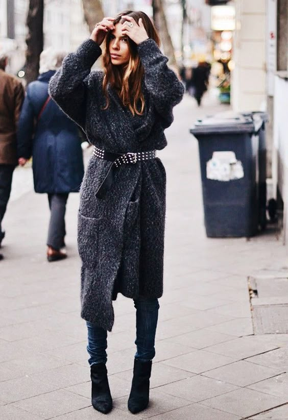 Awesome way to cinch in that oversized duster sweater...do it with a metallic accented belt!