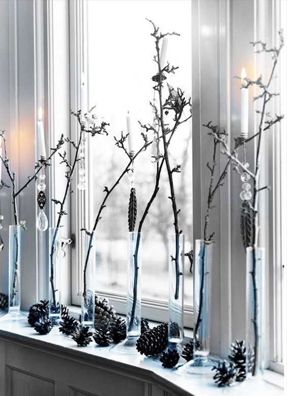 weihnachten-deko-am-fenster- weiße farbe- baumzweige - 27 - deko fensterbank wohnzimmer weihnachten-deko-am-fenster- weiße farbe- baumzweige - 27 - deko fensterbank wohnzimmer