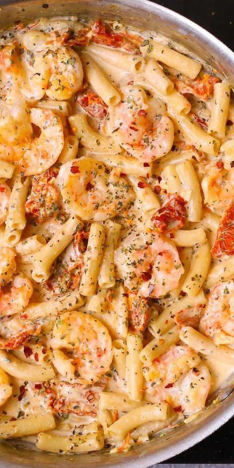 Creamy Mozzarella Shrimp Pasta #pasta #shrimp #seafood #creamy