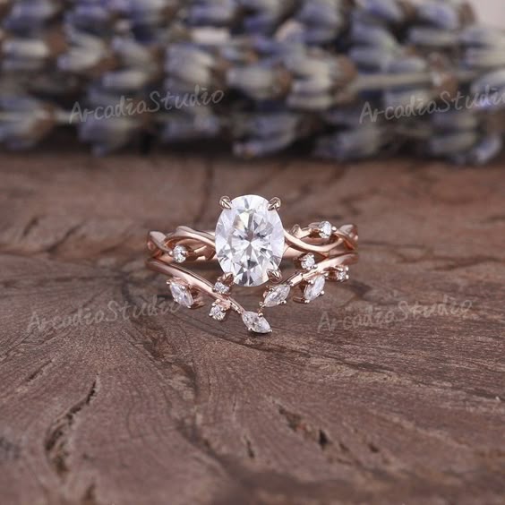 Vintage Oval Cut Moissanite Engagement Ring Set Uniqied Leaf and Vine Twisted Design Ring Aet Deco Rose Gold Marquise Moissanite Bridal Set