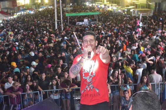 Visão Surubim: A Banda Masseta da um show na Festa de São José em...