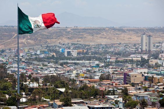 Con su lema: "Aquà empieza la patria" Tijuana es la esquina de Ãmérica Latina, ya que es la ciudad más occidental de Latinoamérica.