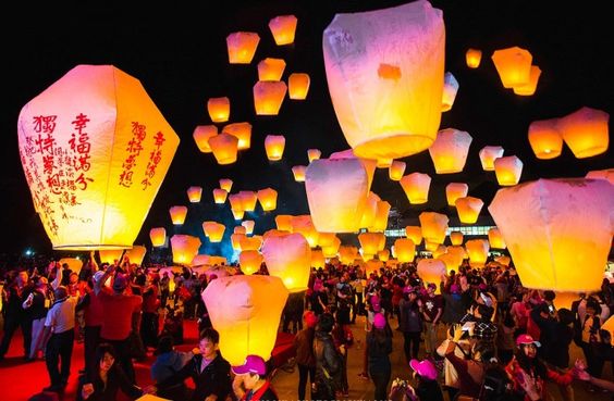 Những điều ước cùng đèn bay lên cao