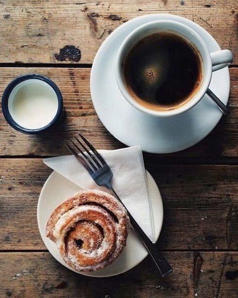 Bonjour! Um domingo maravilhoso para todos nós ☕ 💜 #coffee #mood #moodoftheday #instamood