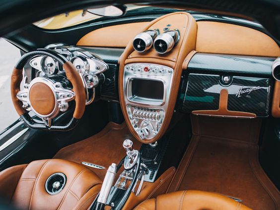 Pagani Huayra: The steampunk hypercar interior that will blow your mind (pictures) - CNET - Page 21 This.