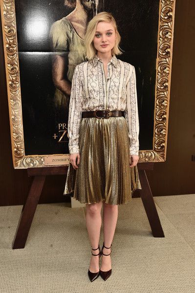 Bella Heathcote Photos - Actress Bella Heathcote attends Screen Gem\'s "Pride and Prejudice and Zombies" photo call at The London Hotel on January 22, 2016 in West Hollywood, California. - Bella Heathcote Photos - 366 of 1028
