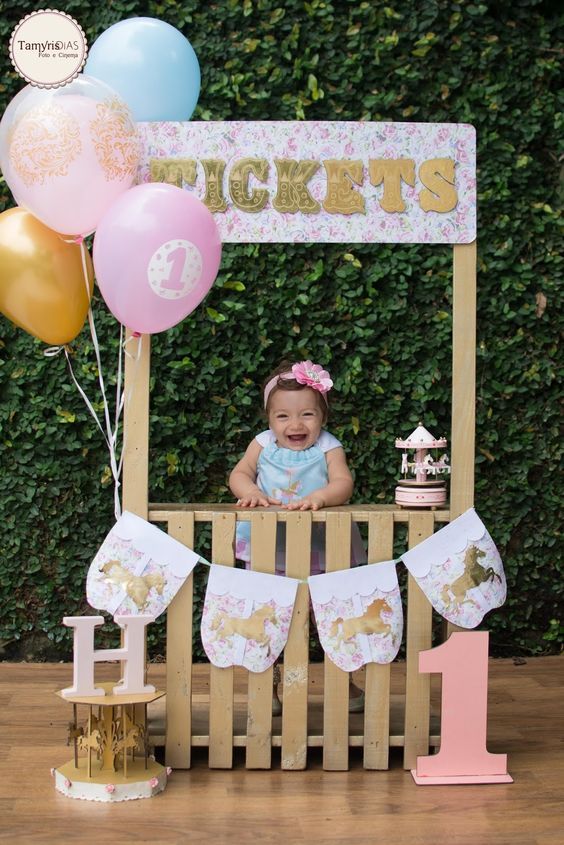 Fiesta Primer Año De Tu Hija Fiestas De 1 Año De Niña Fiestas Tematic Fiestas De Cumpleaños Del Carrusel Fiestas De Primer Cumpleaños Cumpleaños Del Carrusel