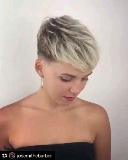 Especially men wear short hairstyles nowadays have been for women interestingly. This has not only practical, but also often hormonal reasons: For example, the androgenetic hair loss (alopecia), which in combination with a long hair ring usually tends to be neglected. #shorthairstylesforwomen