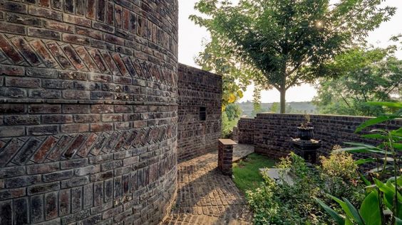Between the headspring of the Godavari river and the city of Nashik, a doctor couple builds their second home