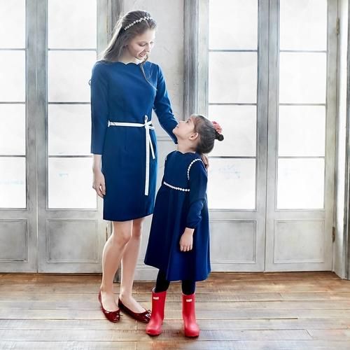 Girl-Tip the Scallops Navy Blue Dress
