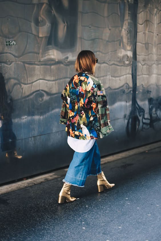 Oversize Camouflage Parka, Denim Culotte, goldene Boots, Streetstyle, Herbst Outfit, Metallic Boots, Cross Body Bag, breiter Riemen, Fashion Blog, Modeblog, whoismocca.com