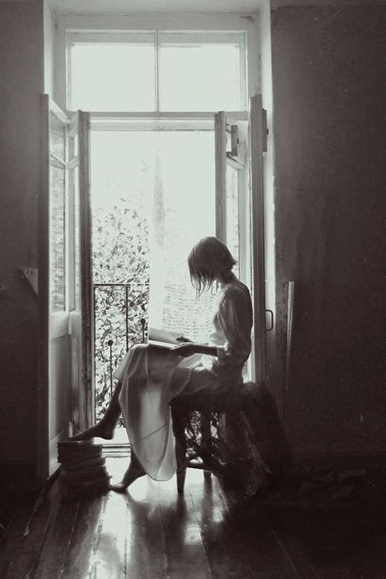 33 Reasons Why You're Addicted To Books || "Literature is the most agreeable way of ignoring life." -- Fernando Pessoa, The Book of Disquiet