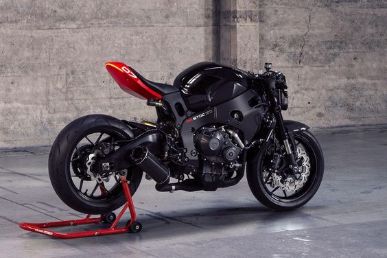 Honda CBR1000RR Street Fighter - Imgur