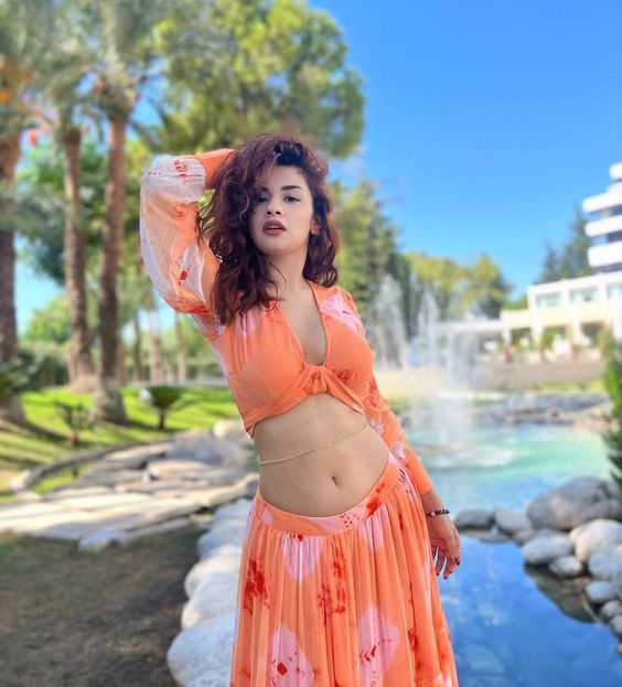 Avneet Kaur hot avatar in the latest photos