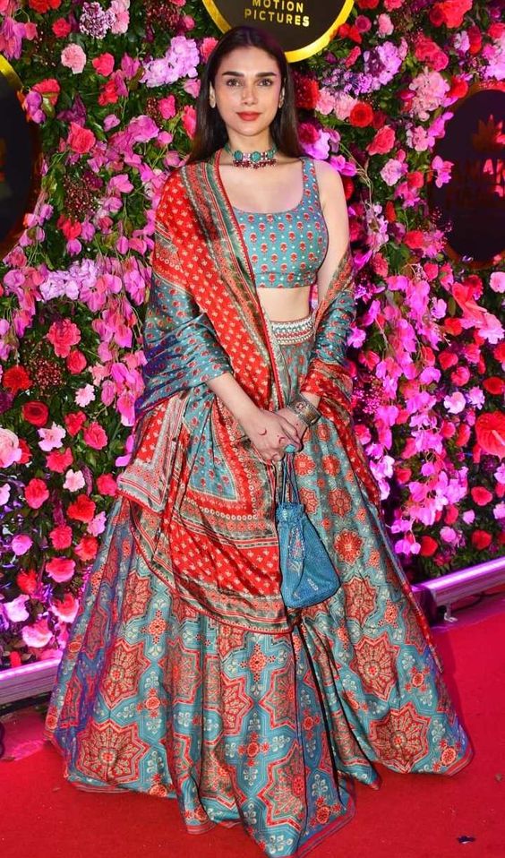 Aditi Rao Hydari\'s ethnic style in a lehenga and sharara at Diwali parties!