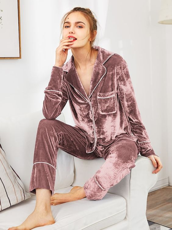 Ensemble de pyjama en velours avec bouton et poche