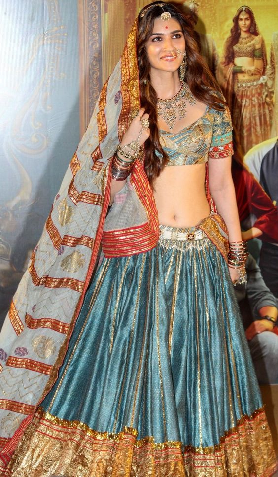Kriti Sanon Latest Stills From Housefull4 Trailer Launch Event - LinksInd