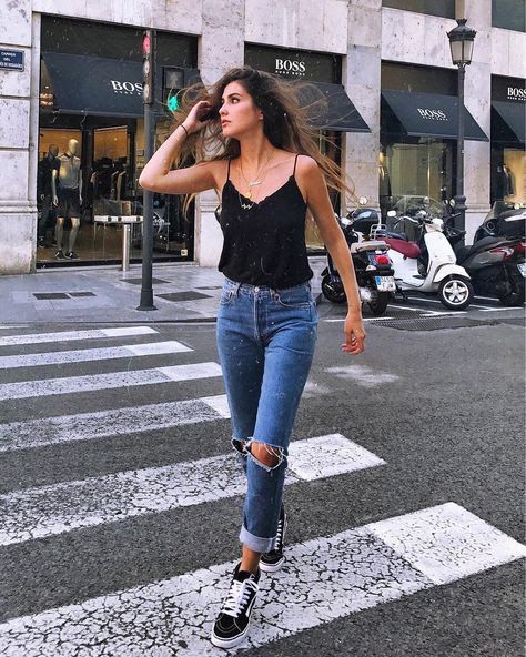 MODA - MULHERES DE CALÇA JEANS : MODA - MULHERES DE CALÇA JEANS