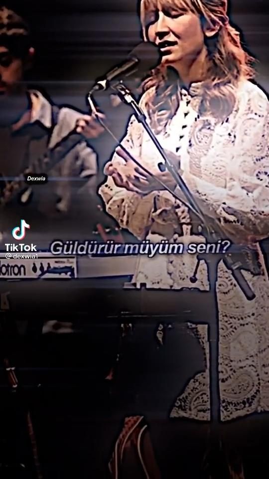Aysegul Adli Kullanicinin P Panosundaki Pin Video 2021 Sarkilar Indie Muzik Muzik Alintilari