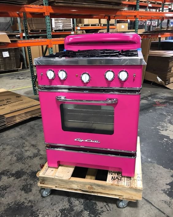 Hot Pink Retro Stove ❤from Big Chill!!!