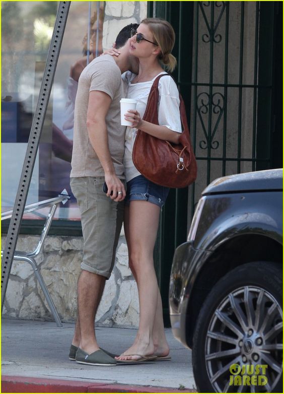 Emily VanCamp & Josh Bowman: Little Dom\'s Lovers! | emily vancamp josh bowman little doms lovers 03 - Photo