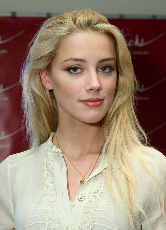 Amber Heard hd image