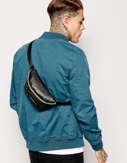 Pochete. Macho Moda - Blog de Moda Masculina: A POCHETE está de volta? Você Usaria a Pochete Masculina? Pochete masculina, Pochete, Streetwear, Moda Masculina, Roupa de Homem, Moda para Homens. Pochete de Couro, Jaqueta Bomber Azul,