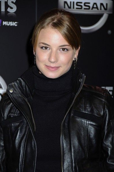 Emily VanCamp - Emily VanCamp Photos - One Year Anniversary Of Live Sets On Yahoo! Music - Arrivals - Zimbio