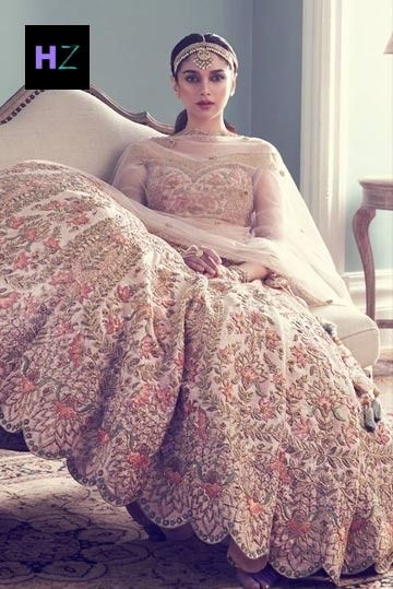 Aditi Rao Hydari Fashion Oomph