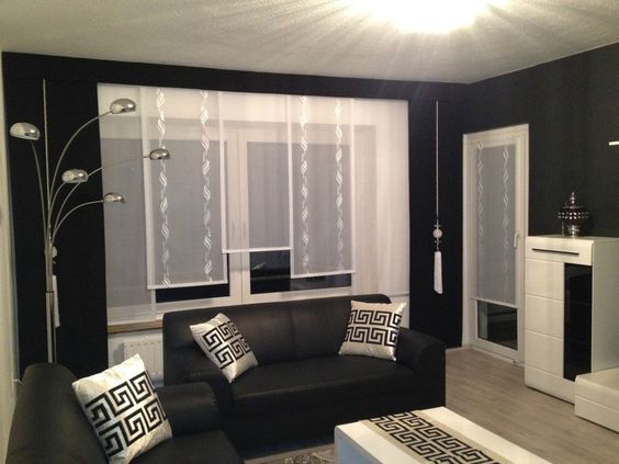 Wohnzimmer Schiebevorhang mit dominanten Beigetönen - www - wohnzimmer braun beige weis Wohnzimmer Schiebevorhang mit dominanten Beigetönen - www - wohnzimmer braun beige weis