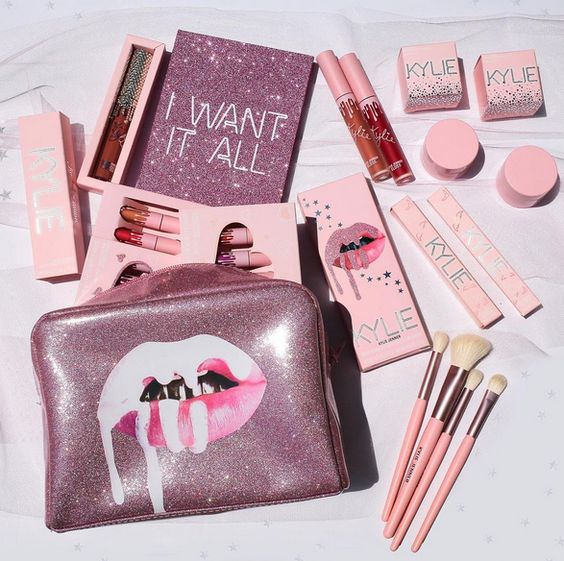 pamela-auto-blog-let-me-be-weird-blogueira-de-recife-colecao-kylie-cosmetics-de-aniversario-2017-2